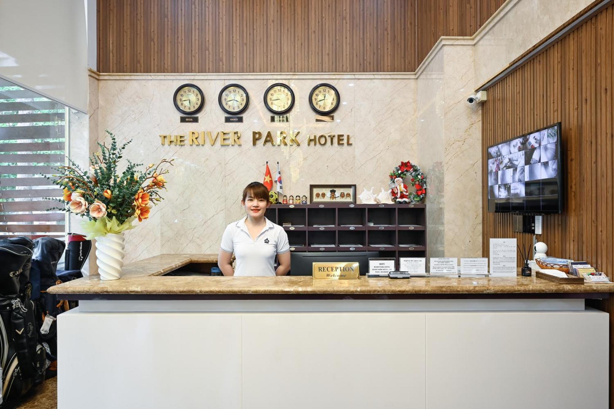 RedDoorz PremiumThe River Park Hotel Ho-Chi-Minh-Stadt Exterior foto