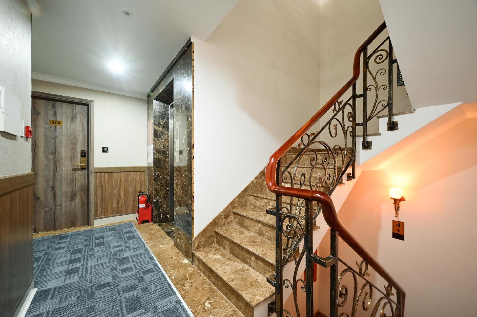 RedDoorz PremiumThe River Park Hotel Ho-Chi-Minh-Stadt Exterior foto