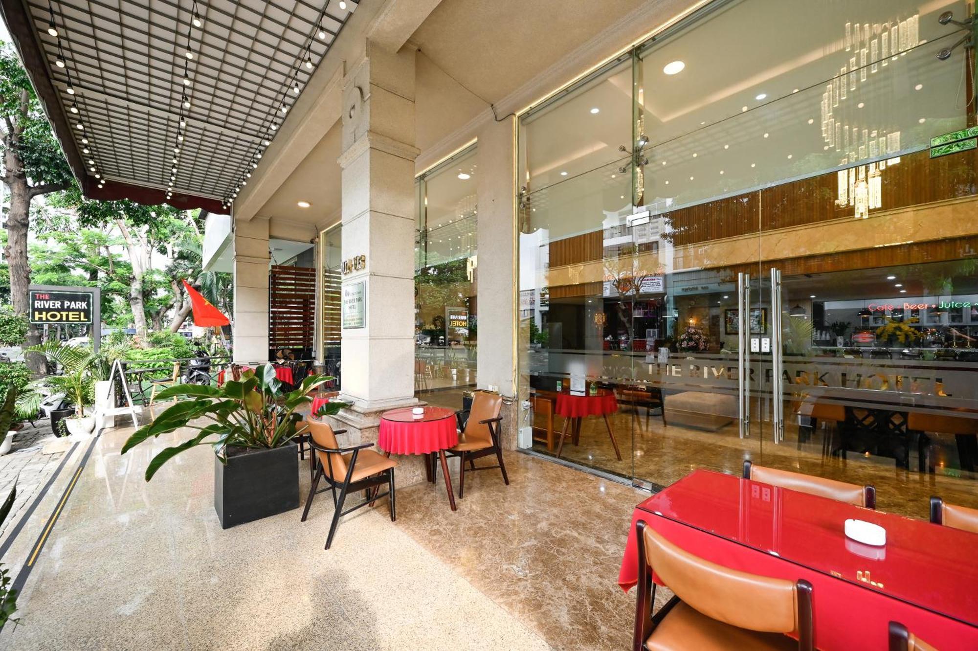 RedDoorz PremiumThe River Park Hotel Ho-Chi-Minh-Stadt Exterior foto